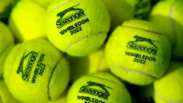 Wat gebeurt er met de tennisballen na het toernooi?